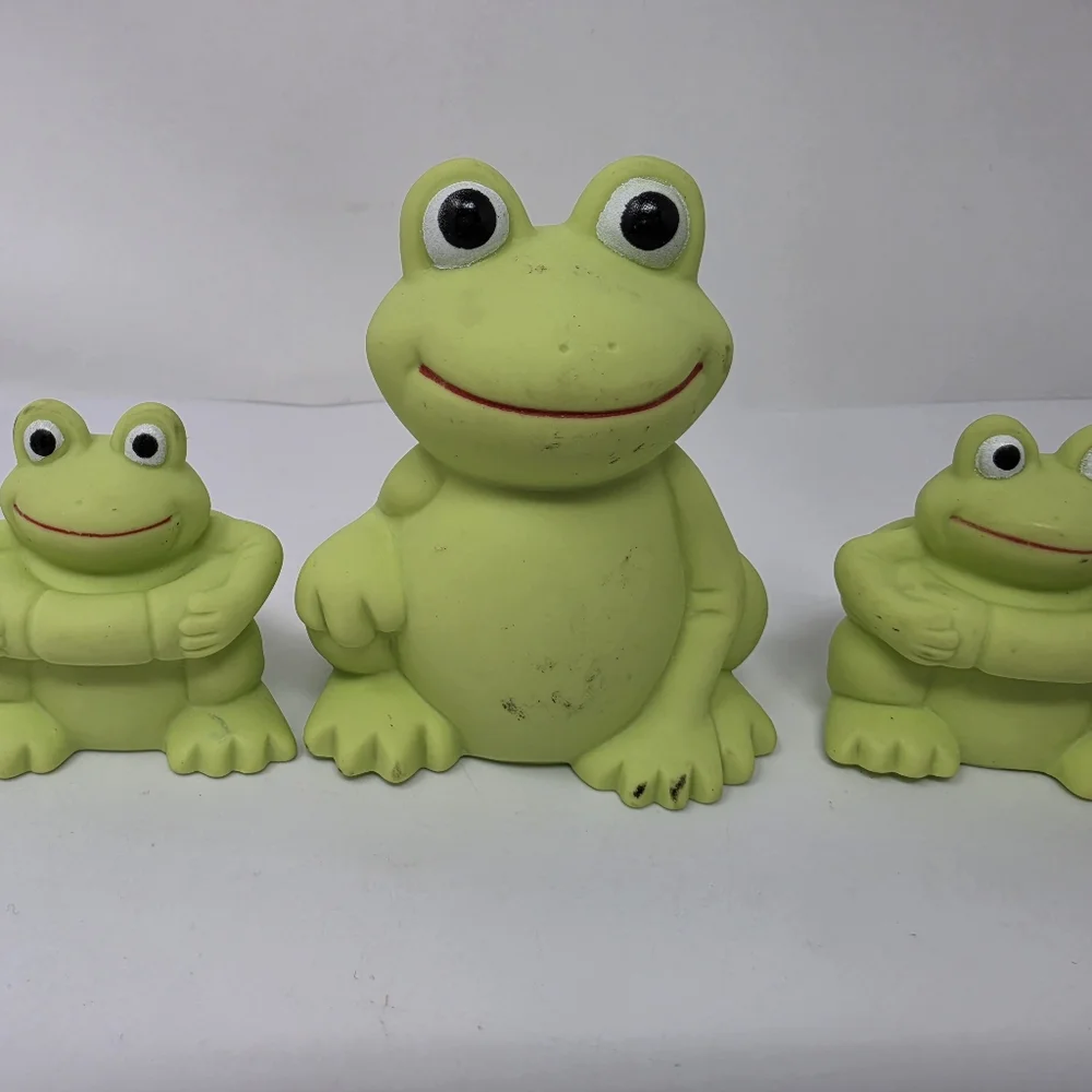 Vital Baby Rubber Frog Green Toys Lot of 3